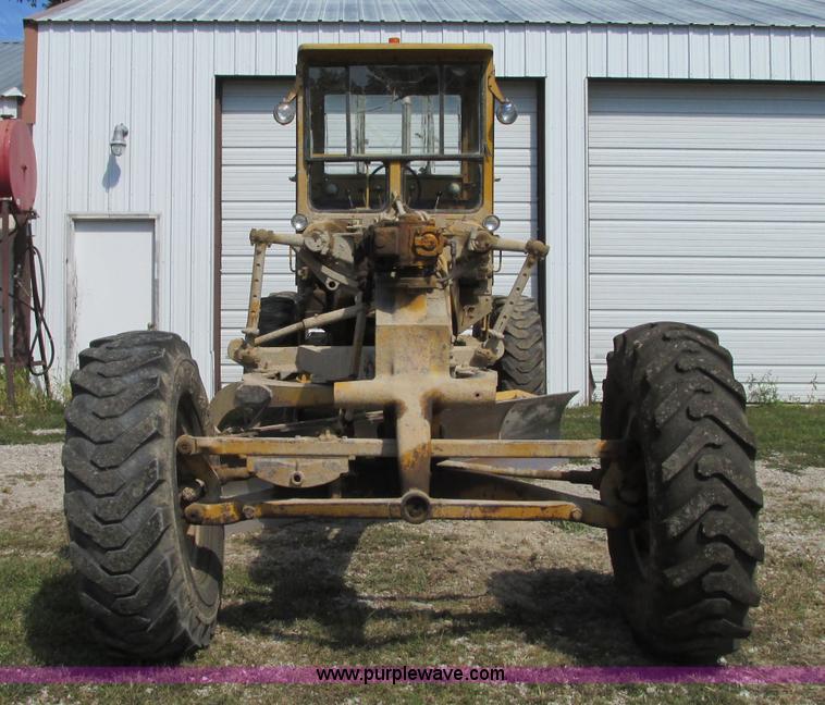 image for item R9468 1961 Caterpillar 112 Series E rigid frame motor grader