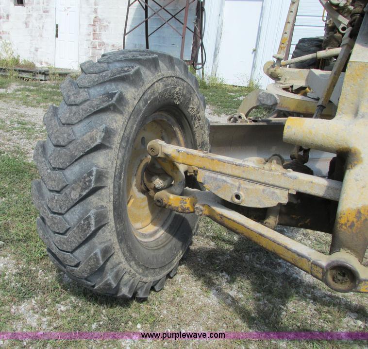 image for item R9468 1961 Caterpillar 112 Series E rigid frame motor grader