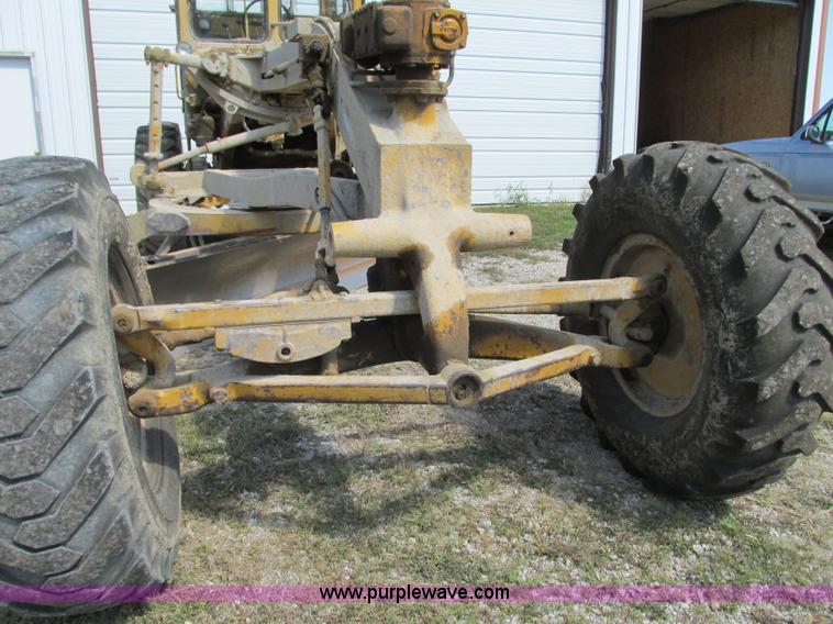 image for item R9468 1961 Caterpillar 112 Series E rigid frame motor grader