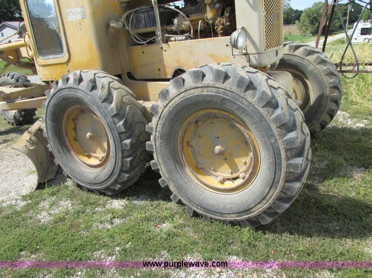 image for item R9468 1961 Caterpillar 112 Series E rigid frame motor grader