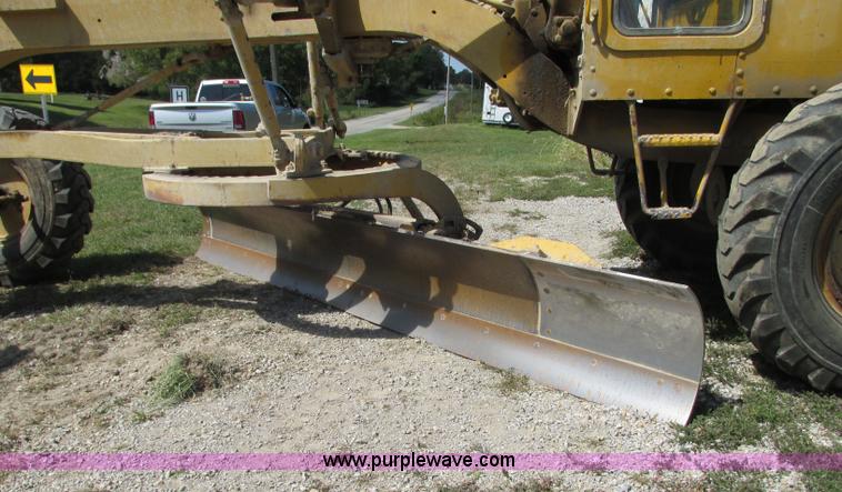 image for item R9468 1961 Caterpillar 112 Series E rigid frame motor grader