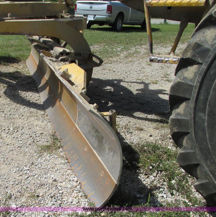 image for item R9468 1961 Caterpillar 112 Series E rigid frame motor grader