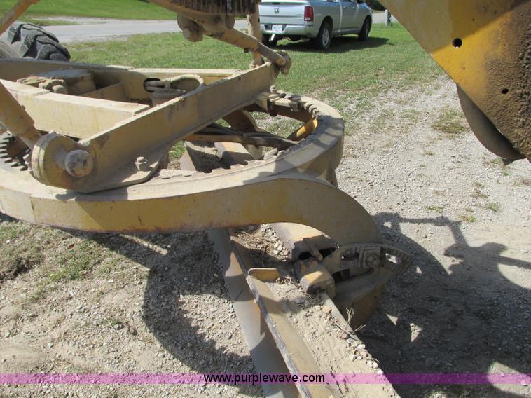 image for item R9468 1961 Caterpillar 112 Series E rigid frame motor grader
