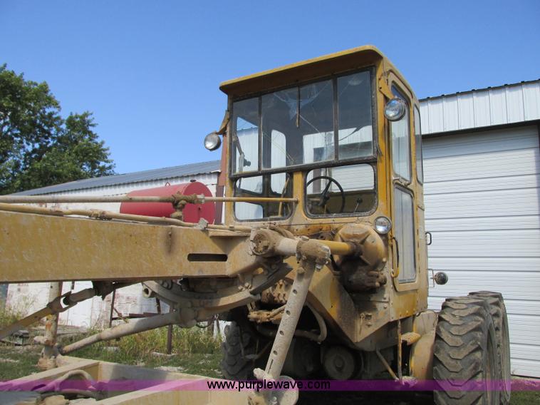 image for item R9468 1961 Caterpillar 112 Series E rigid frame motor grader