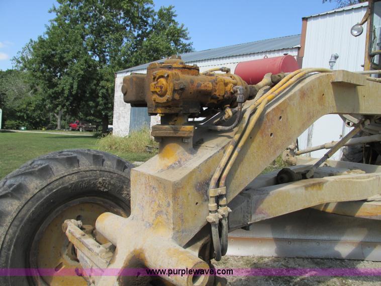 image for item R9468 1961 Caterpillar 112 Series E rigid frame motor grader