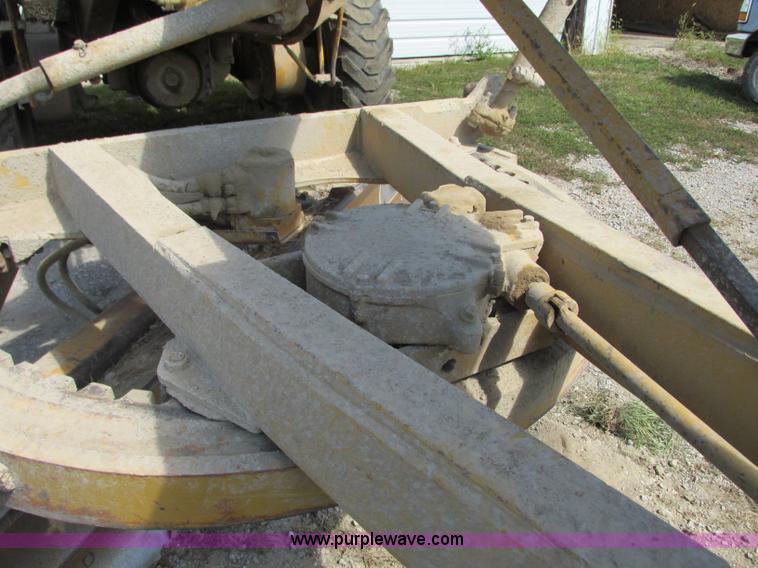 image for item R9468 1961 Caterpillar 112 Series E rigid frame motor grader