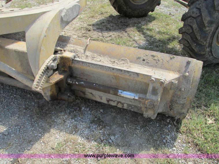 image for item R9468 1961 Caterpillar 112 Series E rigid frame motor grader