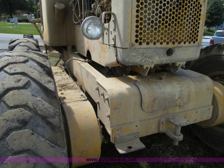 image for item R9468 1961 Caterpillar 112 Series E rigid frame motor grader