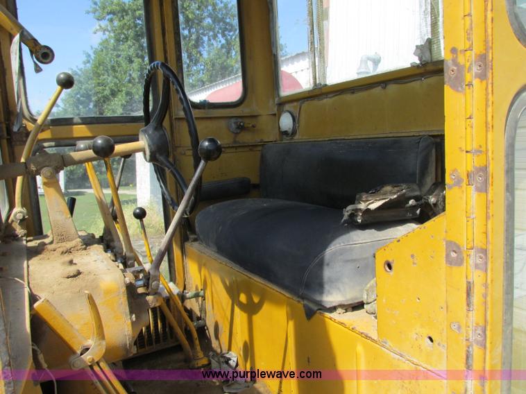 image for item R9468 1961 Caterpillar 112 Series E rigid frame motor grader