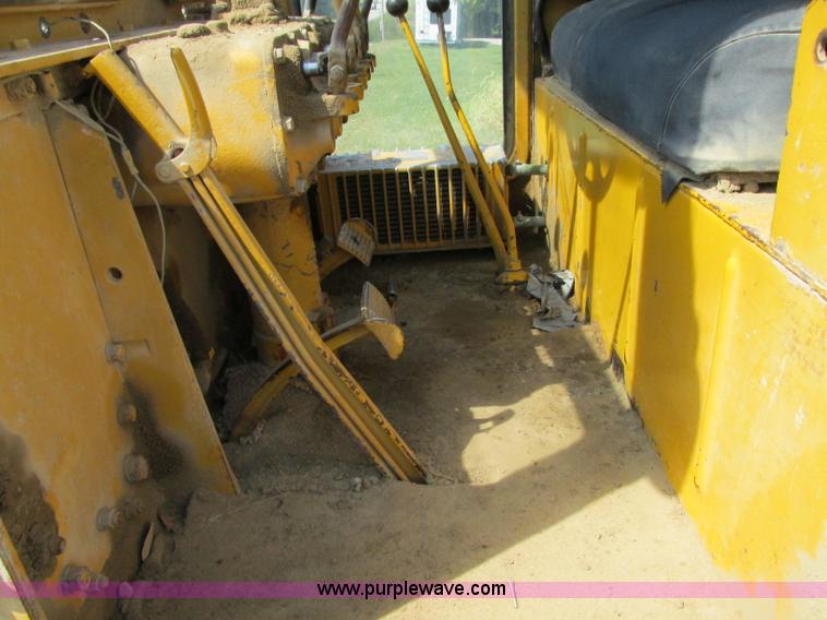 image for item R9468 1961 Caterpillar 112 Series E rigid frame motor grader