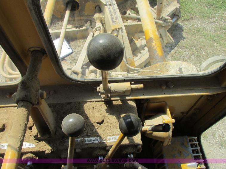 image for item R9468 1961 Caterpillar 112 Series E rigid frame motor grader