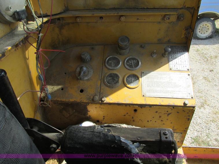 image for item R9468 1961 Caterpillar 112 Series E rigid frame motor grader