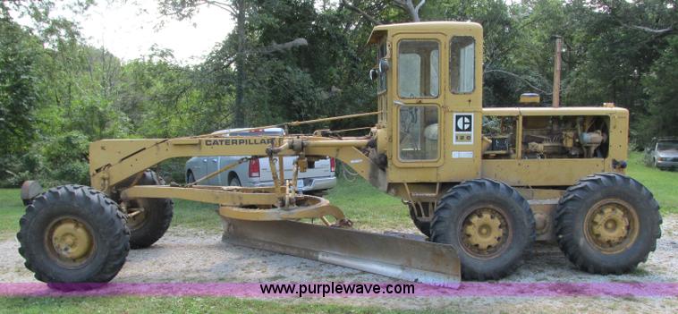 image for item R9469 1966 Caterpillar 120 ridgid frame motor grader