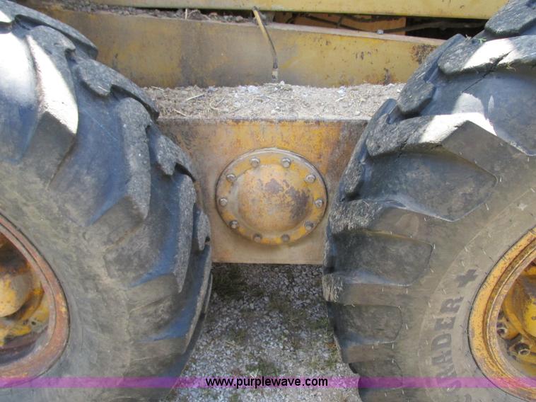 image for item R9469 1966 Caterpillar 120 ridgid frame motor grader