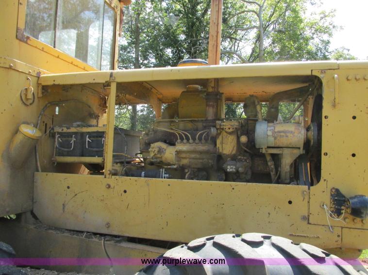 image for item R9469 1966 Caterpillar 120 ridgid frame motor grader