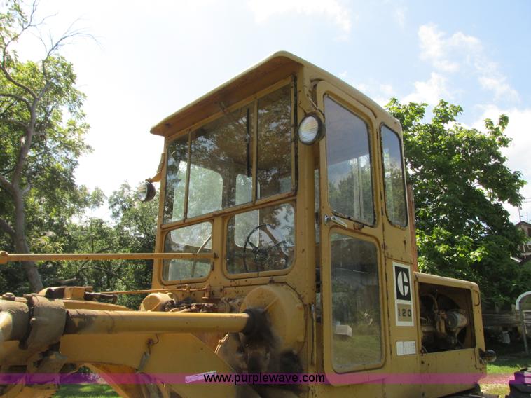 image for item R9469 1966 Caterpillar 120 ridgid frame motor grader