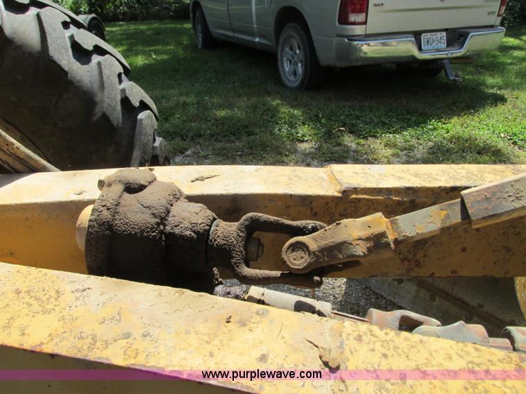 image for item R9469 1966 Caterpillar 120 ridgid frame motor grader