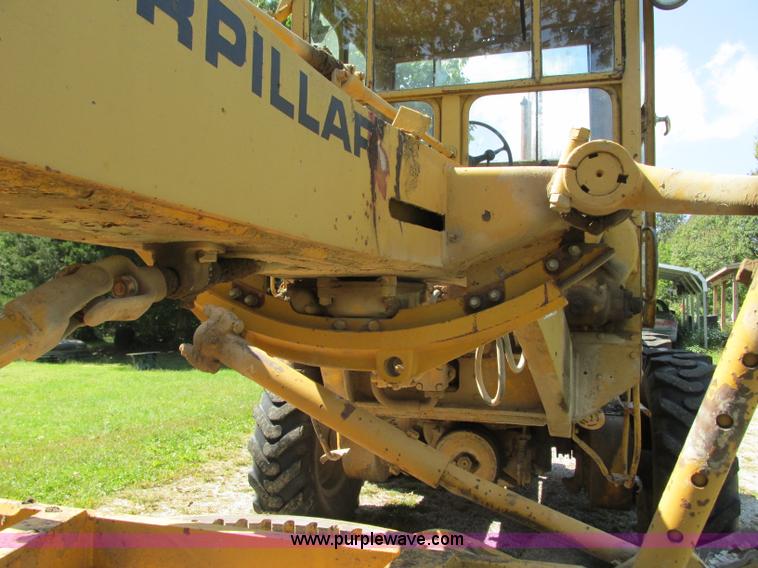 image for item R9469 1966 Caterpillar 120 ridgid frame motor grader