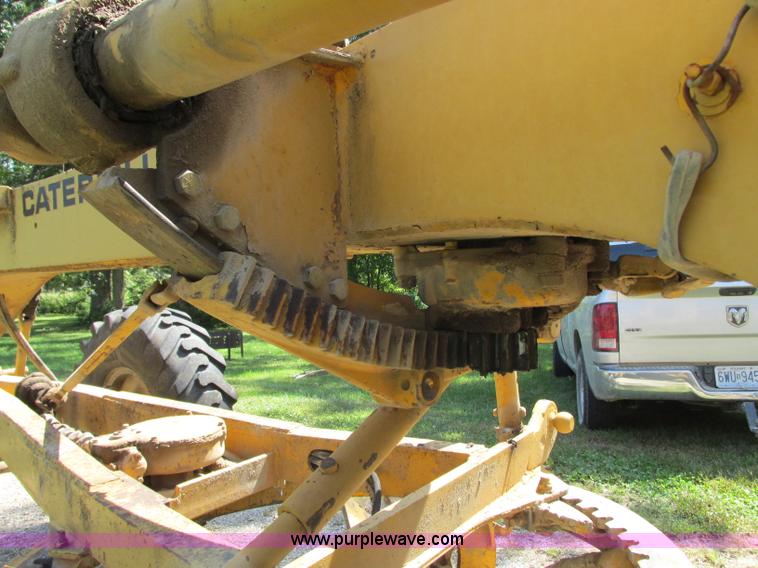 image for item R9469 1966 Caterpillar 120 ridgid frame motor grader