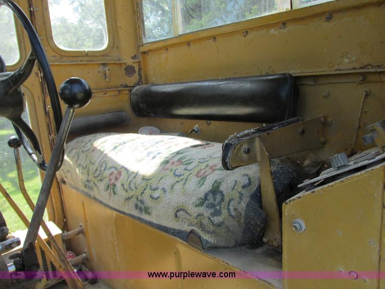 image for item R9469 1966 Caterpillar 120 ridgid frame motor grader