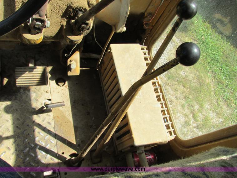 image for item R9469 1966 Caterpillar 120 ridgid frame motor grader