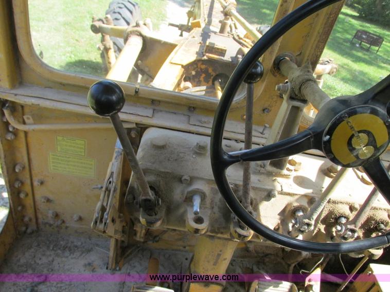 image for item R9469 1966 Caterpillar 120 ridgid frame motor grader