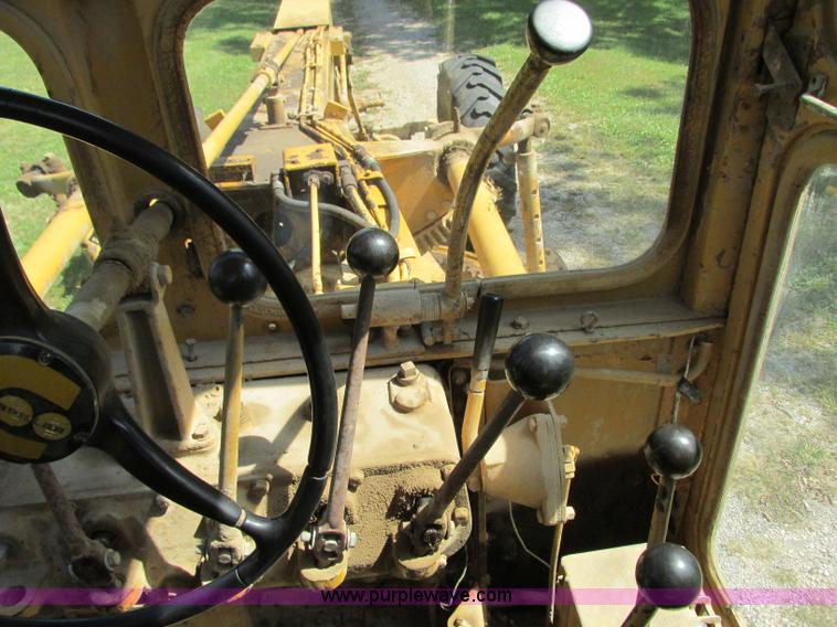 image for item R9469 1966 Caterpillar 120 ridgid frame motor grader