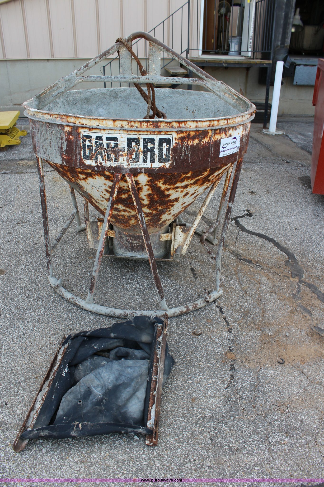 Garbro concrete hopper in Olathe, KS Item J3741 sold Purple Wave