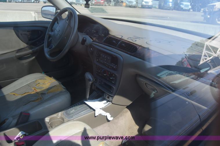 image for item J7237 1999 Chevrolet Malibu LS