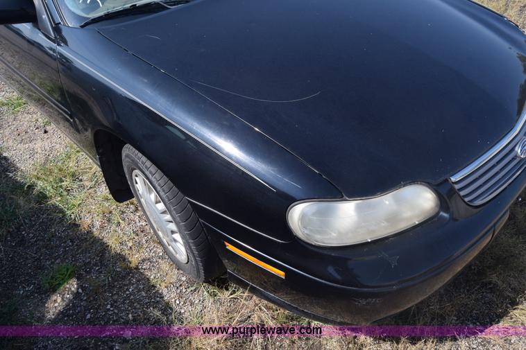 image for item J7237 1999 Chevrolet Malibu LS