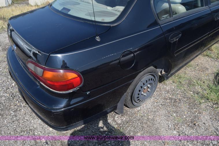 image for item J7237 1999 Chevrolet Malibu LS