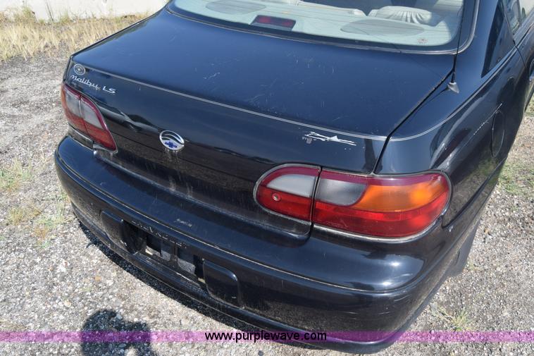 image for item J7237 1999 Chevrolet Malibu LS