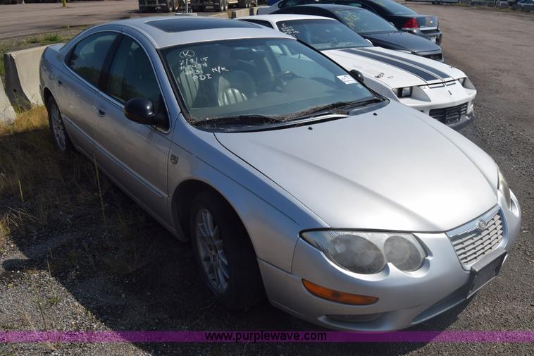 image for item J7238 2002 Chrysler 300M