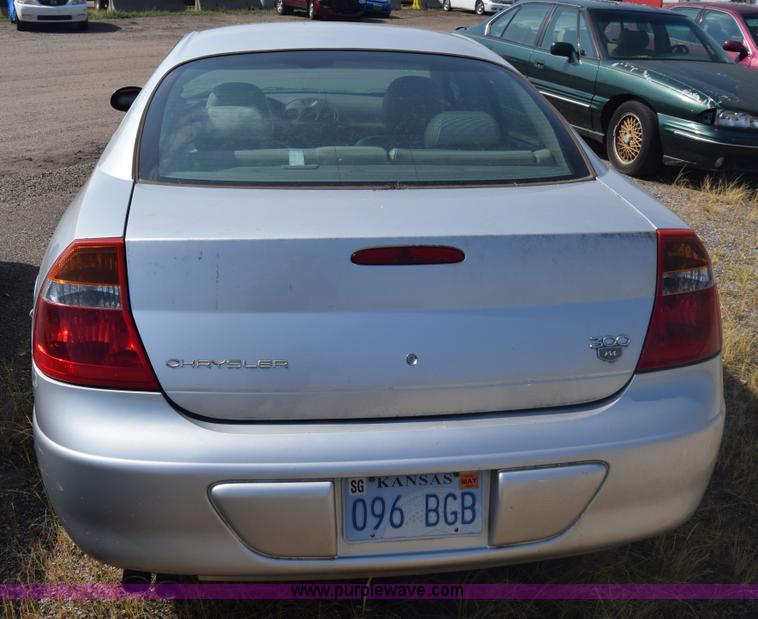image for item J7238 2002 Chrysler 300M