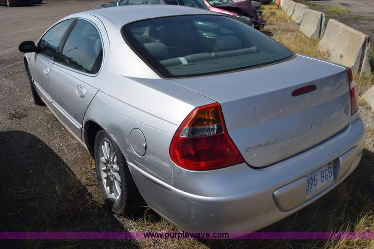 image for item J7238 2002 Chrysler 300M