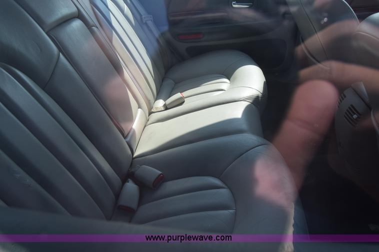 image for item J7238 2002 Chrysler 300M