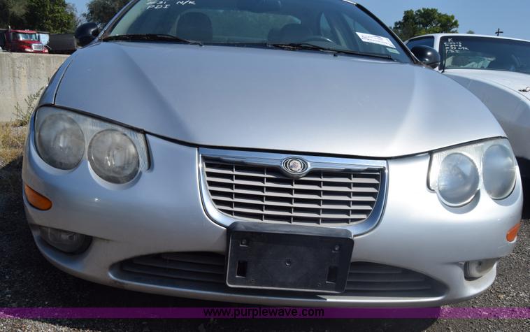 image for item J7238 2002 Chrysler 300M
