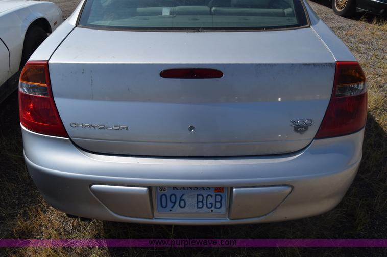 image for item J7238 2002 Chrysler 300M