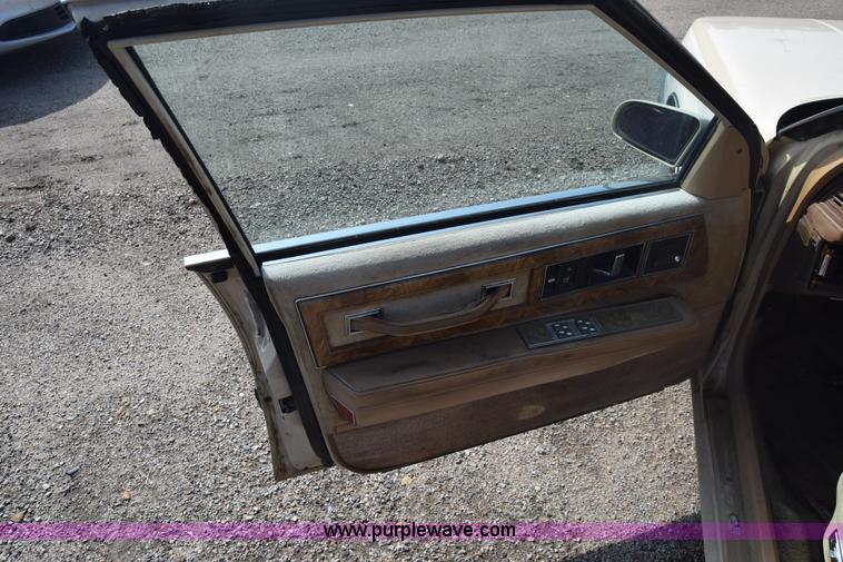 image for item J7239 1986 Buick LeSabre Limited