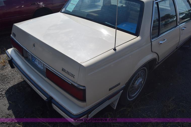 image for item J7239 1986 Buick LeSabre Limited