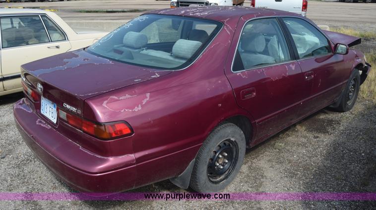 image for item J7240 1997 Toyota Camry