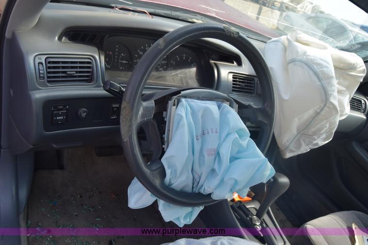 image for item J7240 1997 Toyota Camry