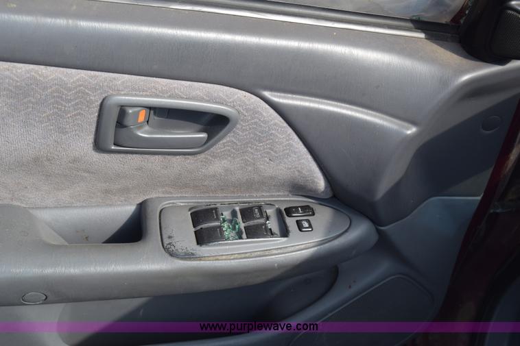 image for item J7240 1997 Toyota Camry