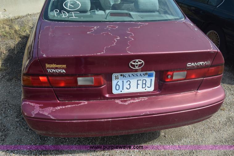 image for item J7240 1997 Toyota Camry