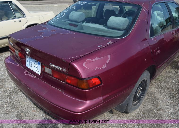 image for item J7240 1997 Toyota Camry