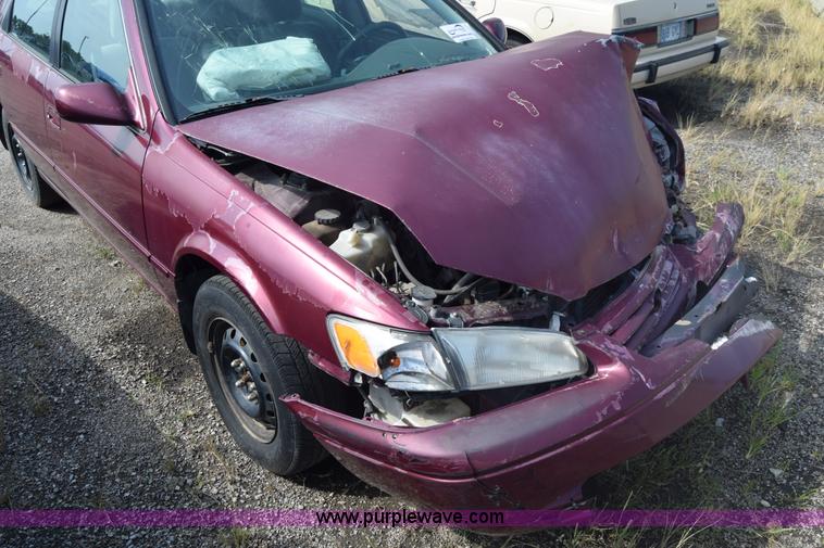 image for item J7240 1997 Toyota Camry