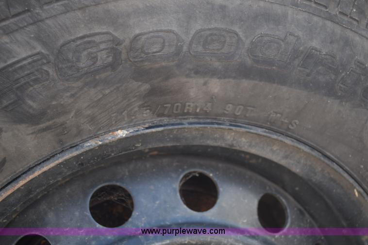 image for item J7240 1997 Toyota Camry