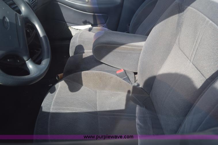 image for item J7241 1998 Ford Taurus LX