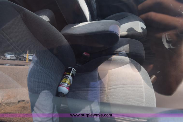 image for item J7241 1998 Ford Taurus LX