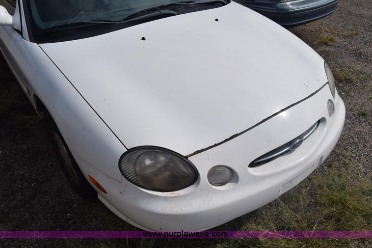 image for item J7241 1998 Ford Taurus LX